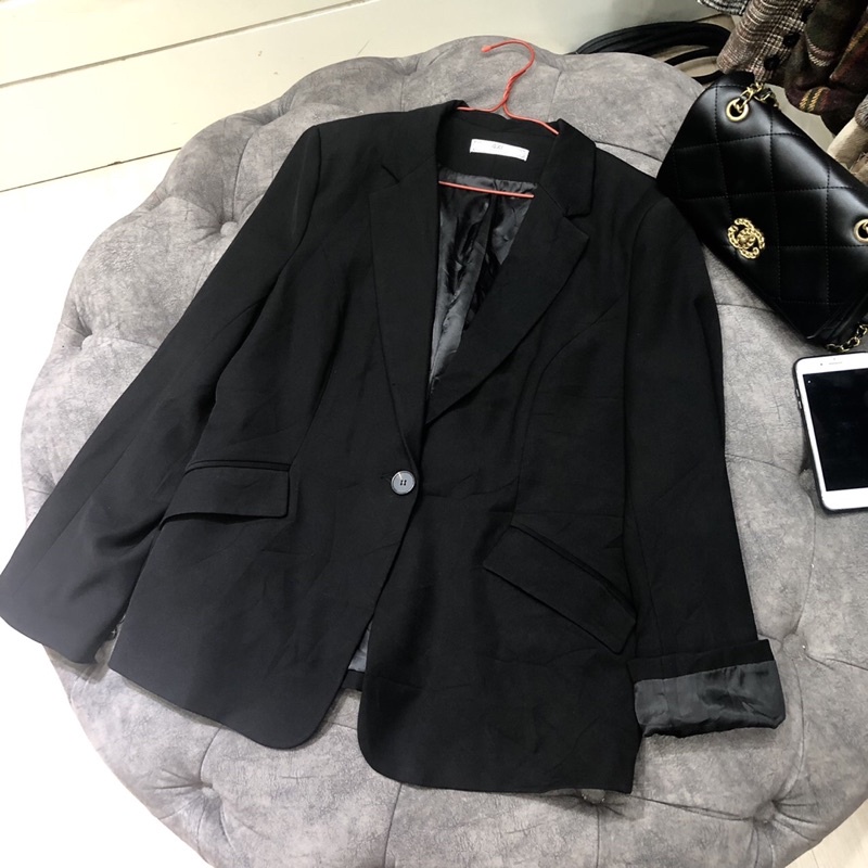 vest blaze 2hand (sale màu đen) | BigBuy360 - bigbuy360.vn