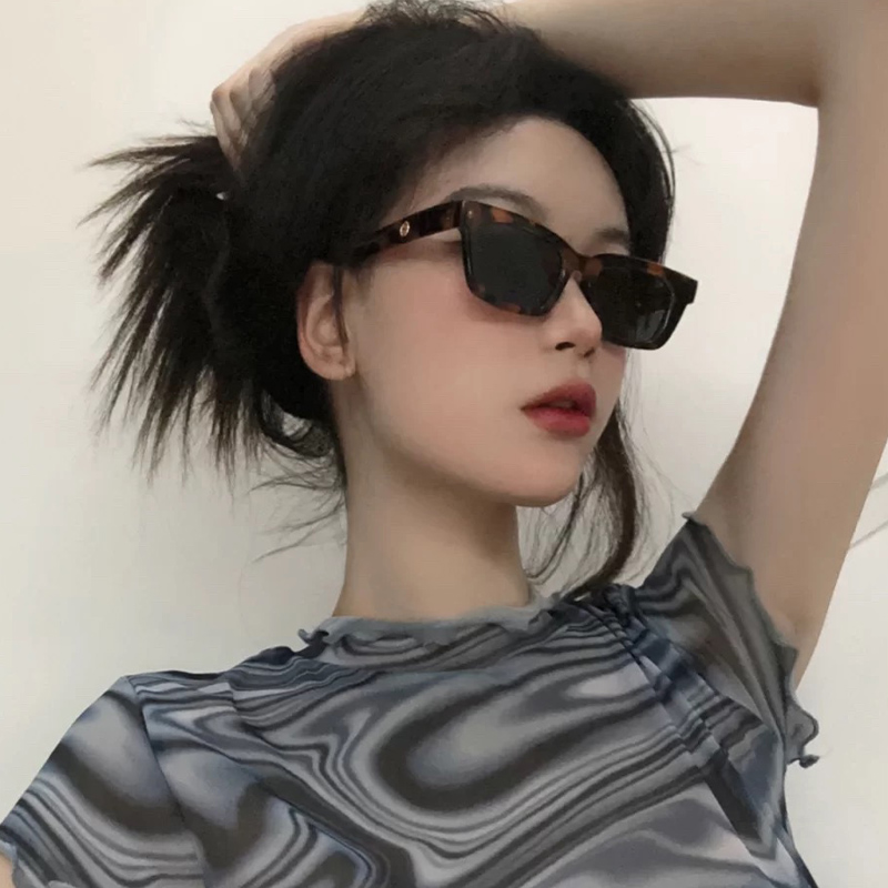Kính Mát Chống Tia UV400 Gọng Kim Loại Hình Chữ Nhật Màu Đen Cá Tính Cho Nam Nữ