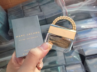 Nước hoa mini 4ml Marc Jacob Divine Decadence