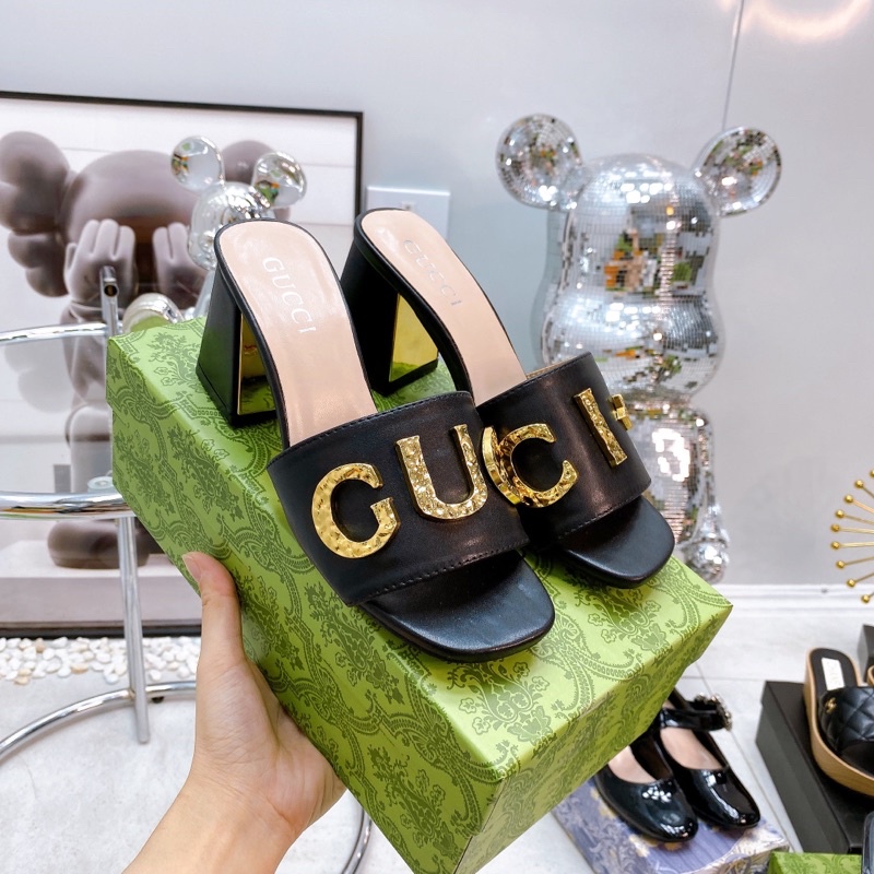 Guốc Gucci Trắng Đen Khoá Sao Full Size 35-39  -  By Anh Dinh Phuong