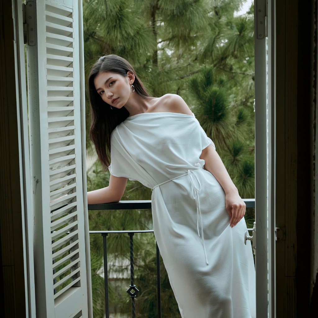 Váy lệch vai trắng Midi off-shoulder Dress by Lauren loungewear