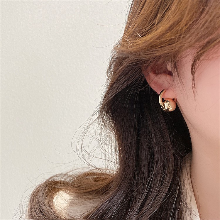 Bông Tai Kim Loại Xỏ Hạt Kim Loại Phong Cách Hàn Quốc Mới Thanh Lịch Dễ Phối Đồ