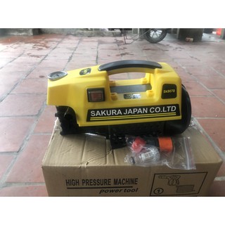 máy rửa xe Sakura