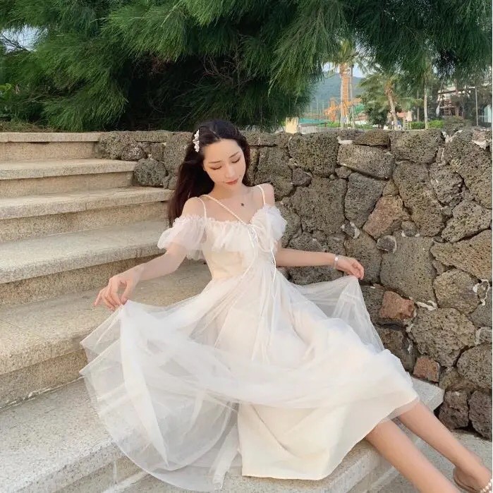 Váy Voan Xòe Đi Biển Hở Vai Dễ Thương/ Đầm Chic Hai Dây Bồng Bềnh Phong Cách Hàn Quốc V00006
