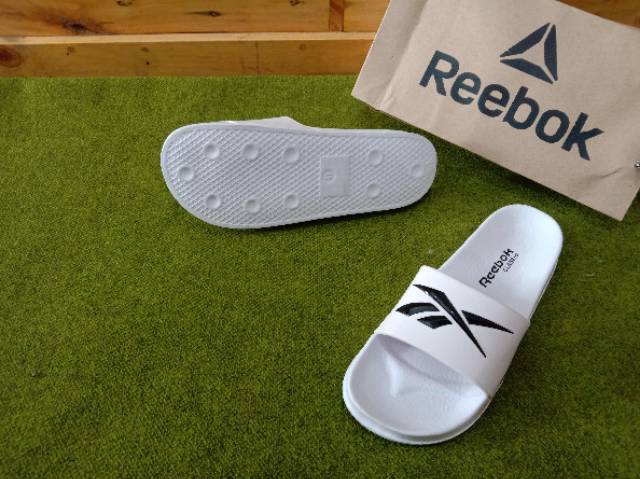 Túi Đeo Chéo Reebok Thiết Kế Đơn Giản Hợp Thời Trang