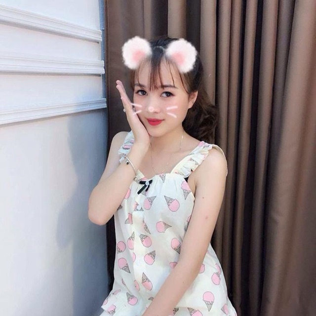 Cobom set đồ măc ở nhà 