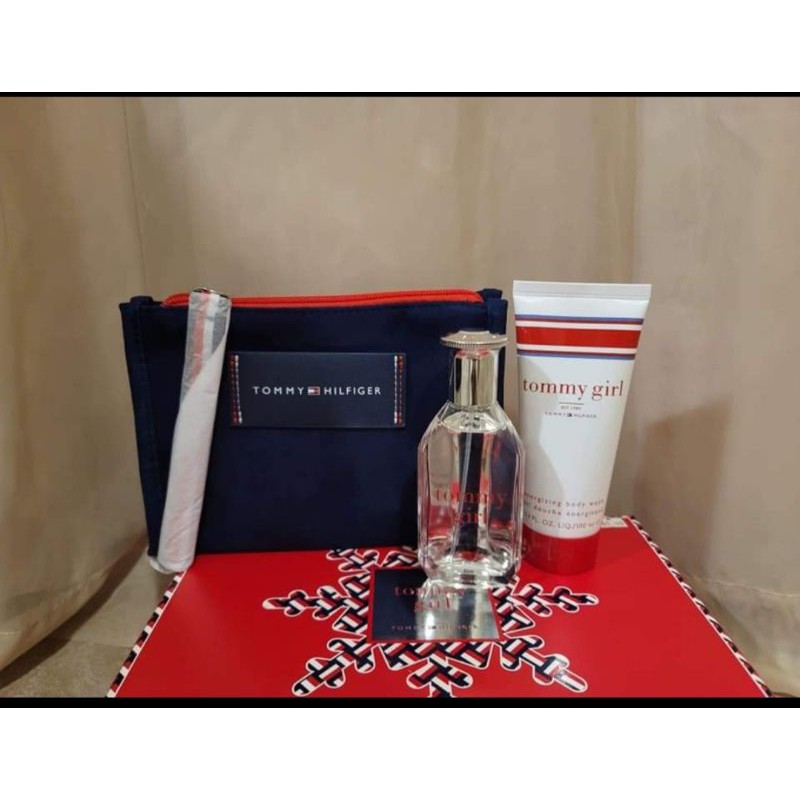 Set nước hoa Tommy Hilfiger Tommy Girl 3pcs ( EDT 50ml & Sữa tắm 100ml & Travel Bag )