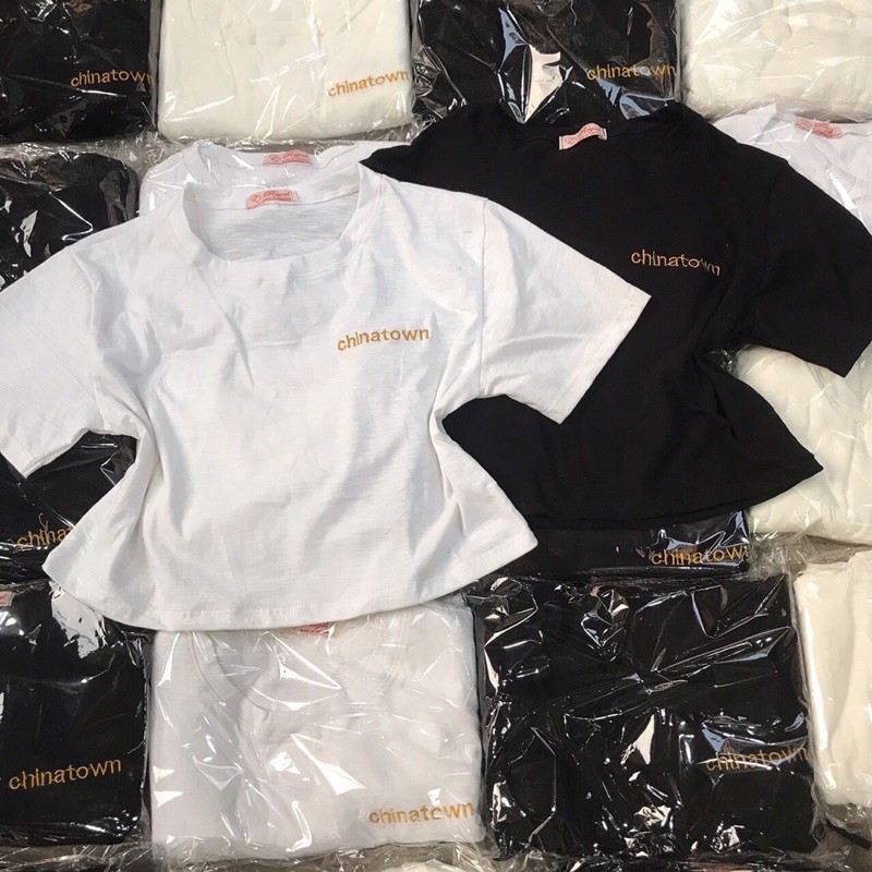 áo croptop kiểu thêu chữ siêu xinh