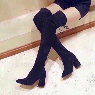 Boot mũi nhọn đế vát vuông siêu tôn dáng