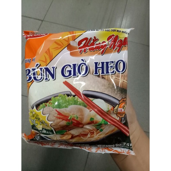 Bún Hằng Nga buns giò heo/ Tôm Chua Cay Gói 73G