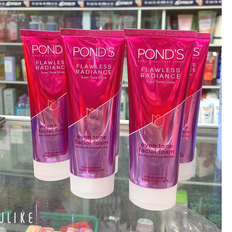 Sữa rửa mặt trắng da cao cấp PONDS Flawless Radiance Whitening Facial Foam 100g Mẫu Mới