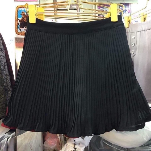 chân váy xếp li nữ