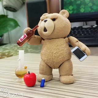 Mô hình Gấu Teddy Revoltech Ted