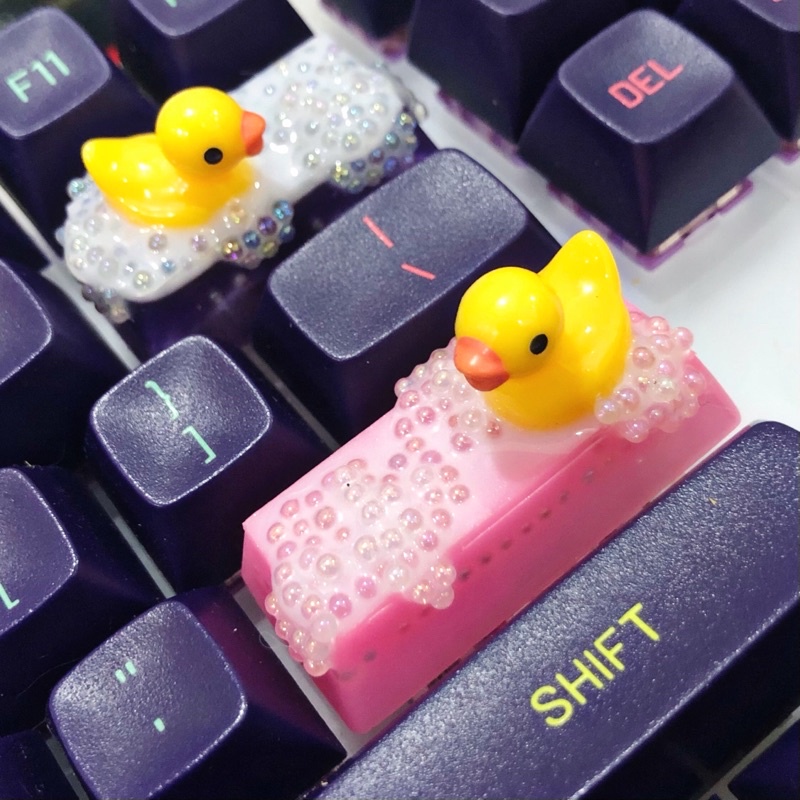 NÚT BÀN PHÍM / KEYCAP RESIN VỊT MŨ RUBBER DUCK