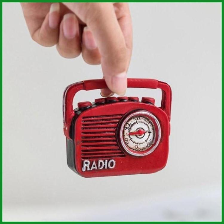 Mô Hình mini Radio / Máy Ảnh / Máy Nghe Nhạc và Điện Thoại Bàn Cổ Điển Dùng cho Trang Trí, cao 6-9cm