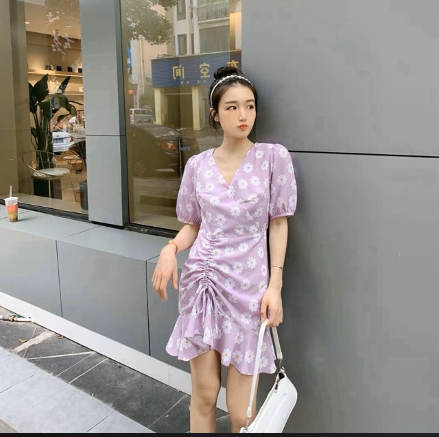 ĐẦM HOA TÍM RÚT BÊN CHÉO NGỰC TAY BO