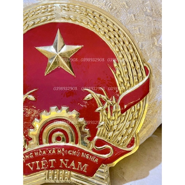 Quốc huy cao 60 cm nặng gân 2 kg chất liệu bằng đồng nguyên chất hàng gò thủ công tay có móc treo phong thủy tài Lộc