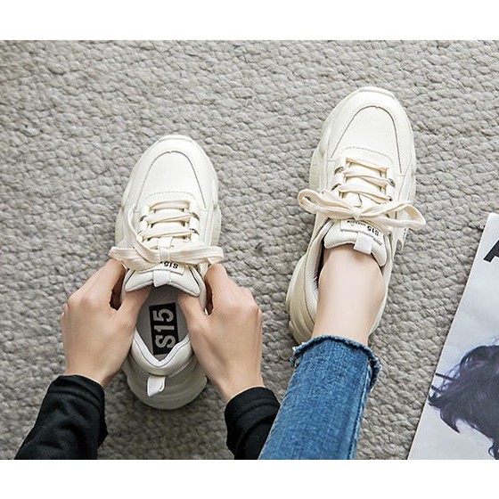 GIÀY SNEAKER THỂ THAO ĐỘN ĐẾ ULZZANG HOT 2020 HAI MÀU TRẮNG, BE