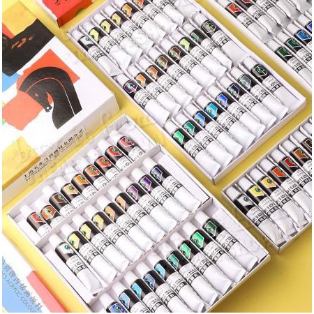 Bộ màu acrylic maries 18 màu.