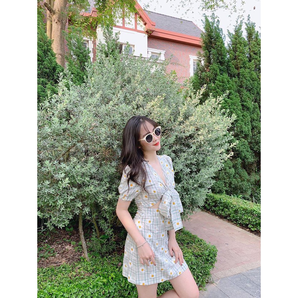 [Mã FAMARAL1 giảm 10K đơn 50K] Set Đầm hoa cúc cột nơ khoét eo siêu dễ thương | BigBuy360 - bigbuy360.vn