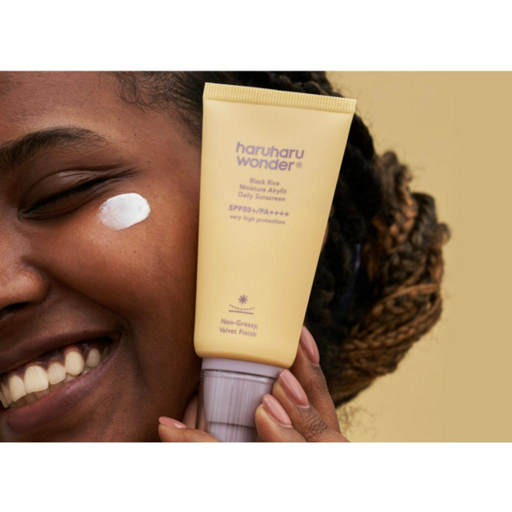 Kem chống nắng hữu cơ, thuần chay  Black Rice Moisture Airyfit Daily