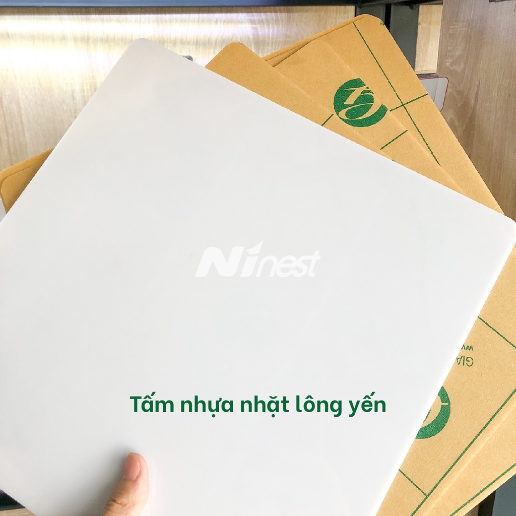Mâm nhựa mica chuyên dùng lót yến tươi, nhặt lông yến, màu trắng sữa