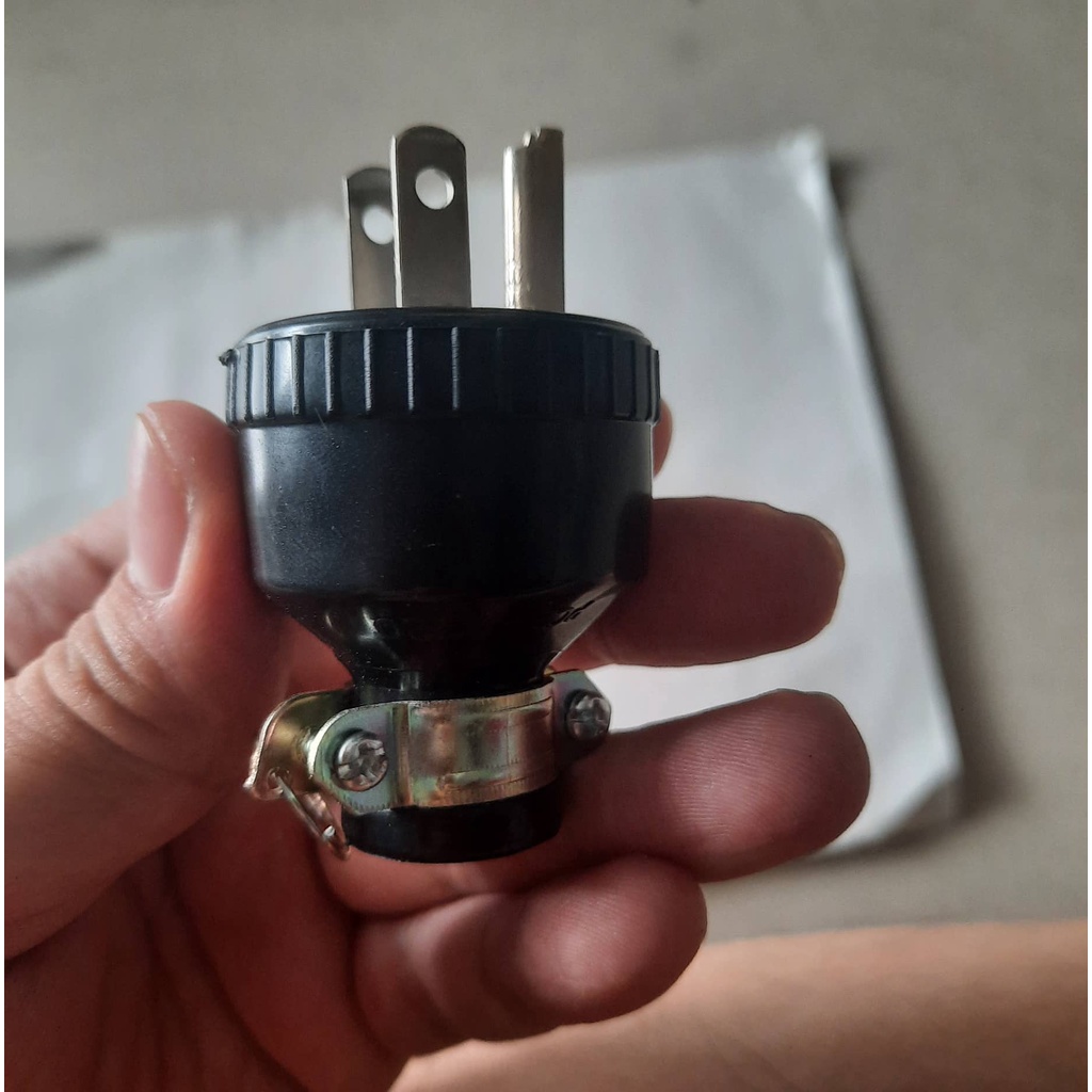 Phích cắm 3 chấu - 2 dẹp thẳng 1 tròn Tiến Thành PC2-7320,1999 bằng cao su chống giật