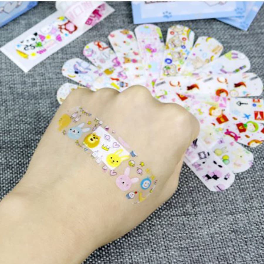 Combo 100 miếng giành cho bé, trẻ em trẻ nhỏ  Bằng keo cá nhân Băng dán vết thương trầy xước nhiều mẫu hoạt hình đẹp rẻ