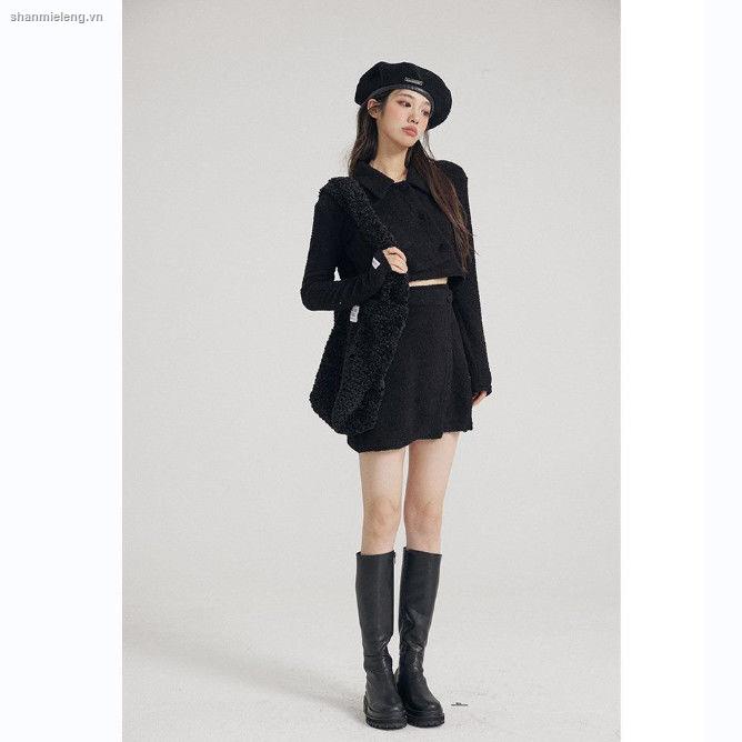 Bộ áo sơ mi vải bông và chân váy lưng cao hợp thời trang mùa đông 2021