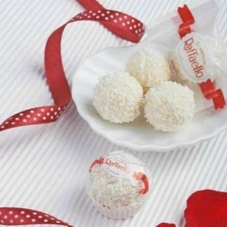Kẹo socola phủ dừa Raffaello 230gr