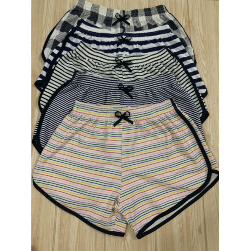 COMBO 4 quần đùi short nữ 40-50kg, màu sắc hoa văn ngẫu nhiên tùy đợt