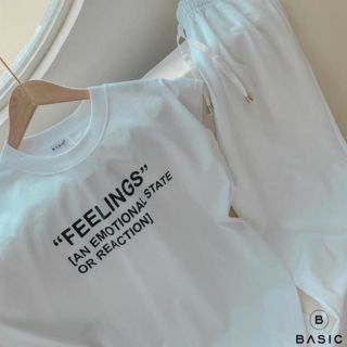 Áo tanktop Feelings đen trắng