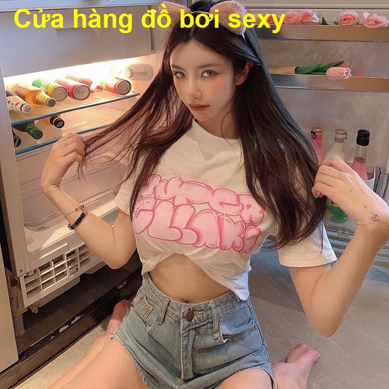 Áo phông in chữ cá nhân nữ mùa hè thuần túy phong cách sexy ngắn ôm sát màu trắng tay phía trên triều