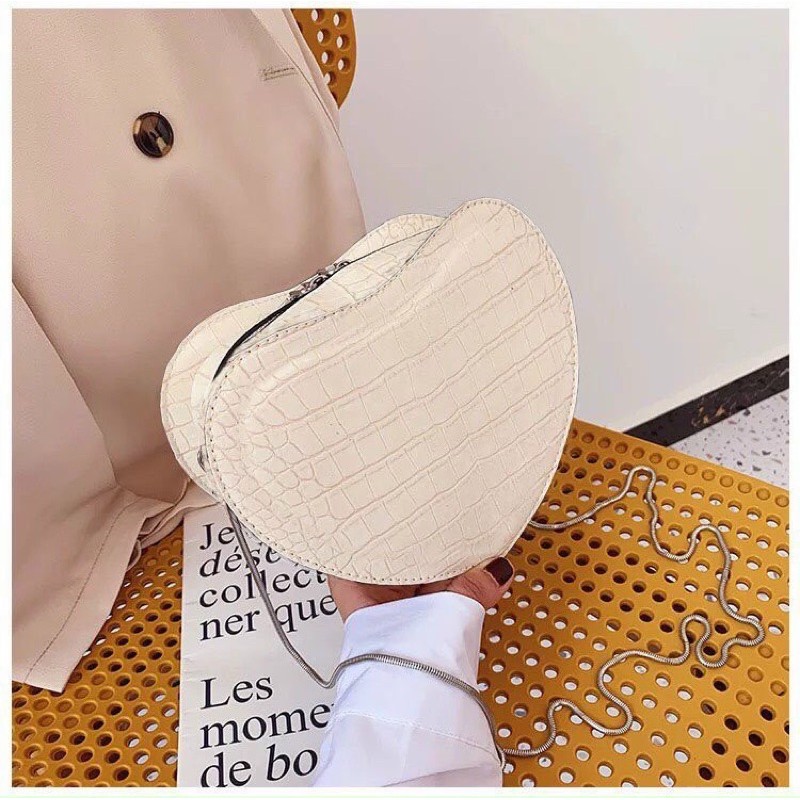 Túi đeo chéo trái tim mini