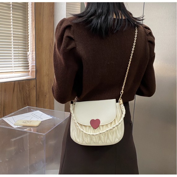 Túi trần tràm khóa trái tim đeo được 2 kiểu A016