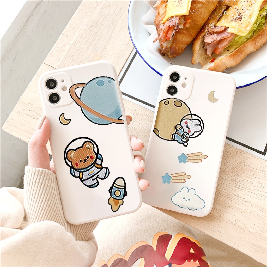Ốp lưng iphone cạnh vuông Gấu &amp; Thỏ phi hành gia 6/6s/6splus/7/7plus/8/8plus/x//xs/11/12/pro/max/plus/promax e134