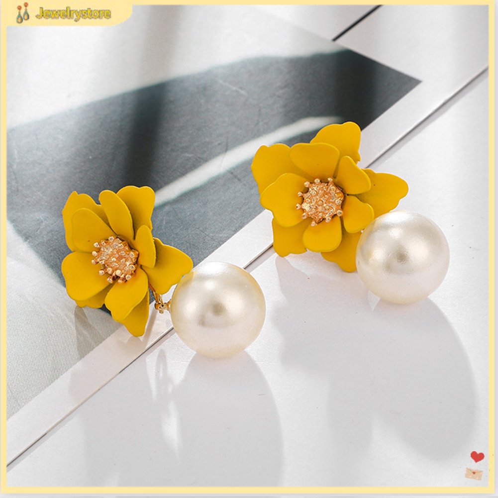 Đôi Bông Tai Mặt Hoa Đính Ngọc Trai Nhân Tạo Thời Trang