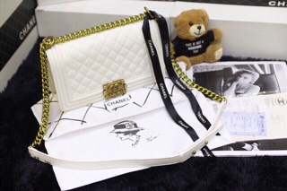 Túi xách Chanel Boy super sale