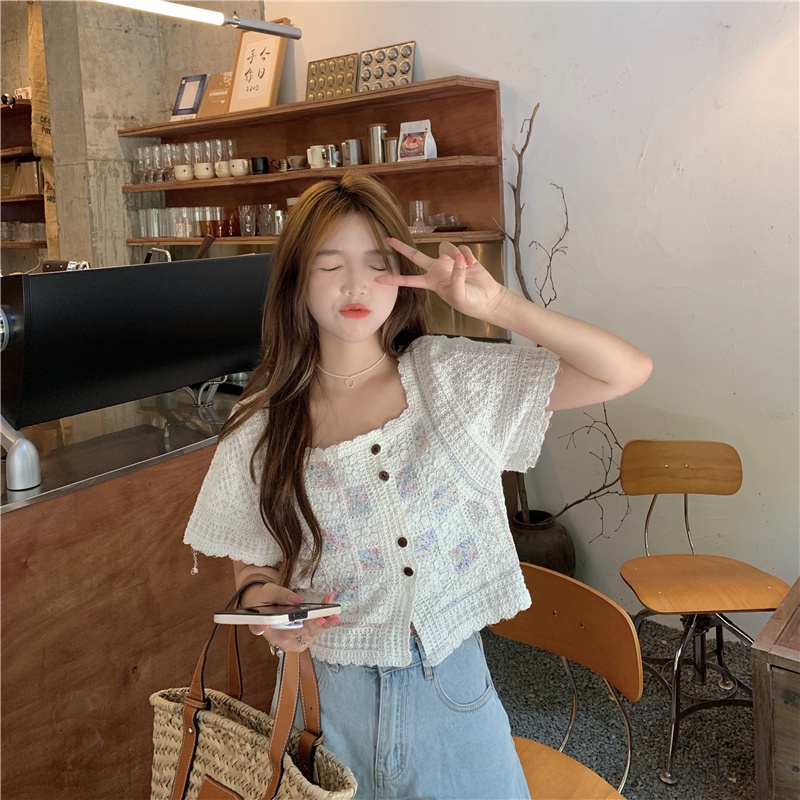 Áo Croptop Vải Cói Tay Ngắn Phom Rộng Cổ Vuông AK41