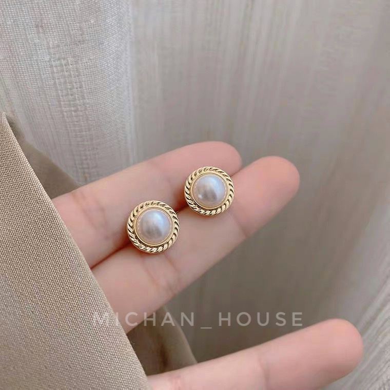 Hoa tai ngọc trai nhân tạo, hoa tai kết hợp váy cưới áo dài đơn giản