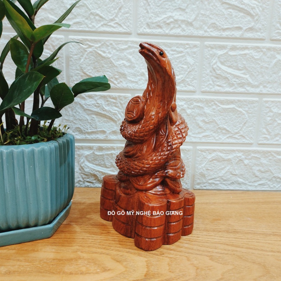 Tượng con rắn gỗ hương cao 20 cm