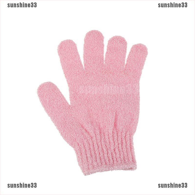 Găng tay tẩy tế bào chết dùng khi tắm cơ thể