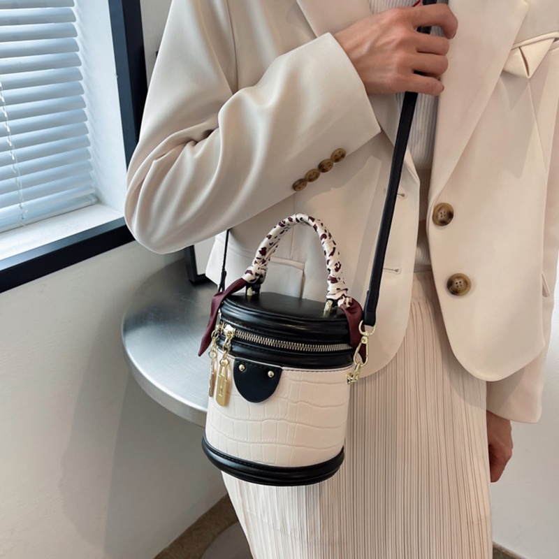 Túi xô đeo vai IELGY họa tiết đá thời trang cao cấp dành cho nữ