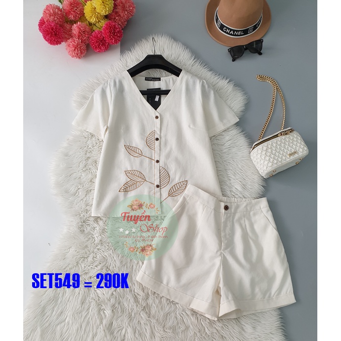 Set áo SM cổ tim thêu lá và quần sort