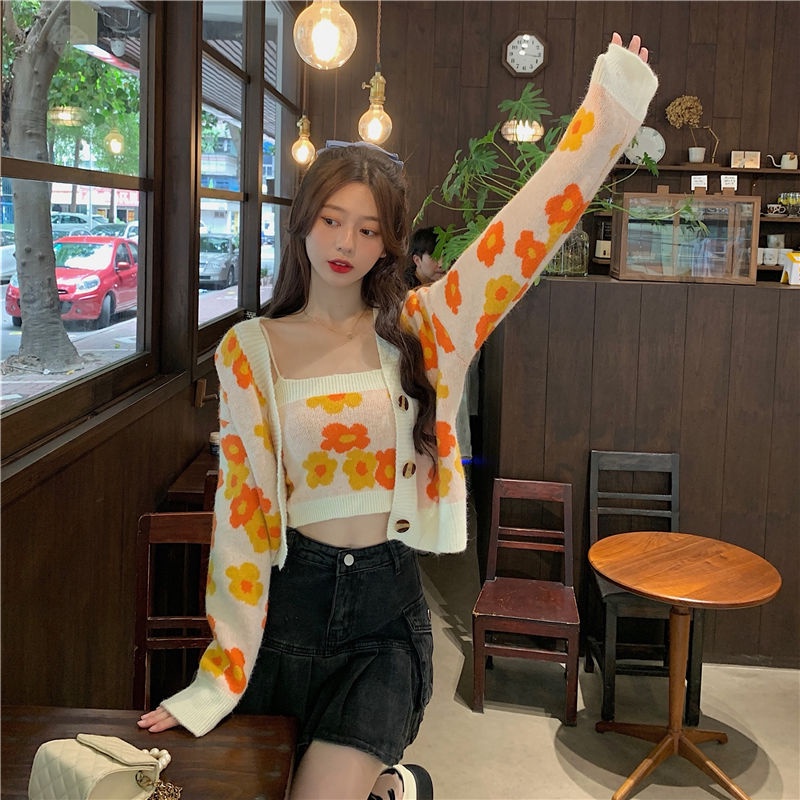 Bộ áo khoác cardigan dệt kim dáng rộng + áo hai dây thời trang thu đông 2021 (có bán lẻ)