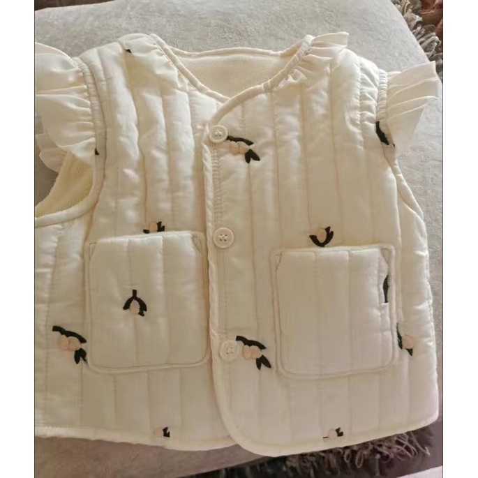 Áo gile cánh tiên lót nỉ hoạ tiết olive cho bé gái