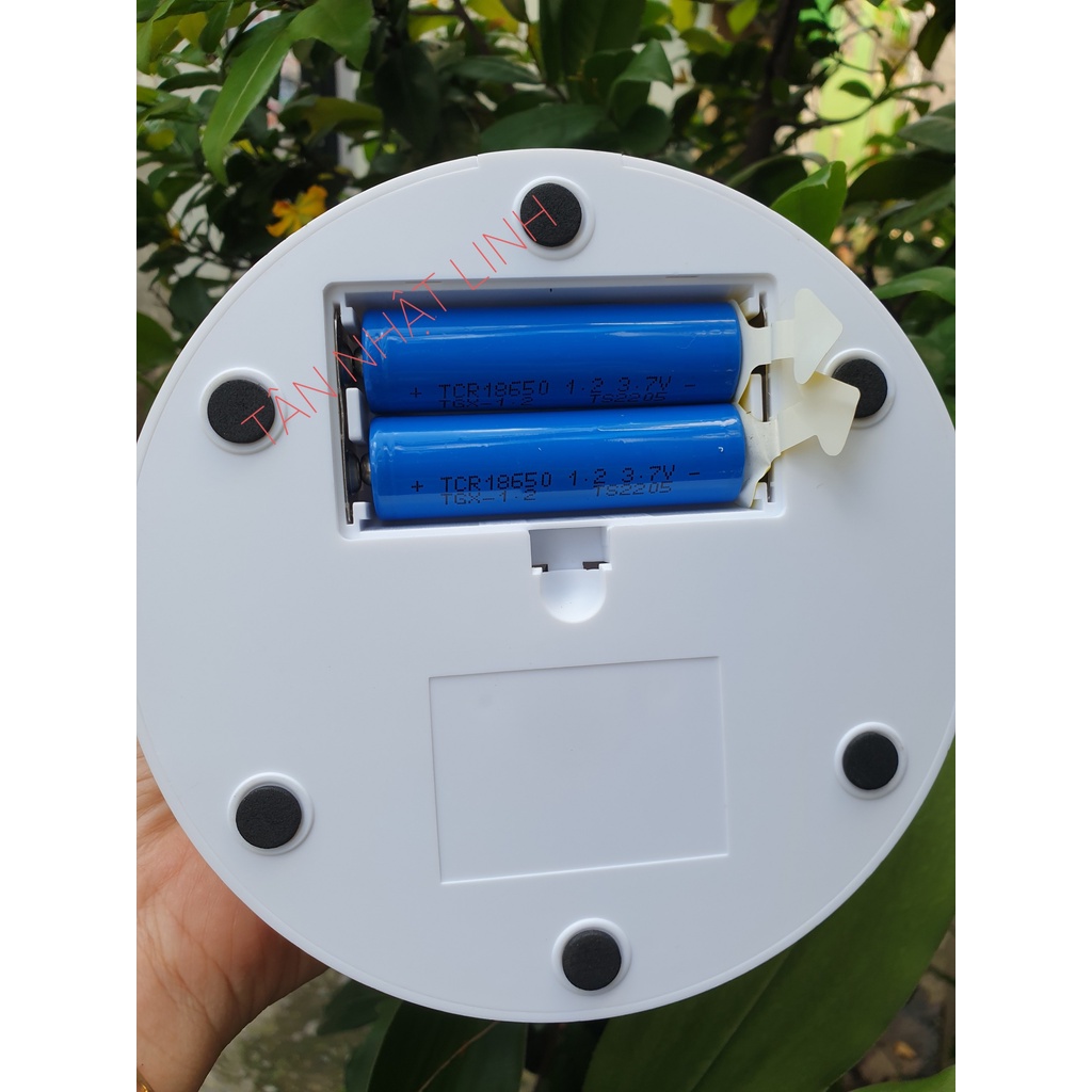 Quạt sạc Comet CRF1506