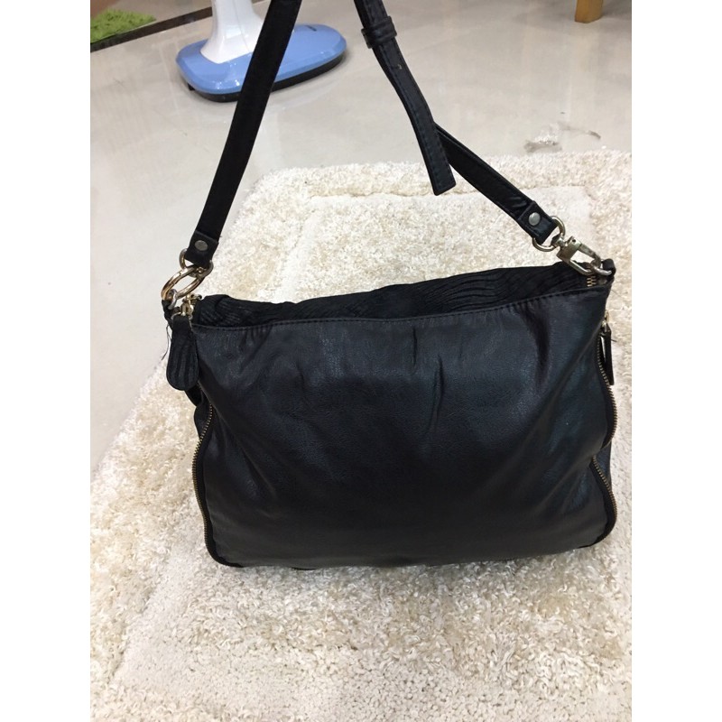 Túi si hiệu y hình