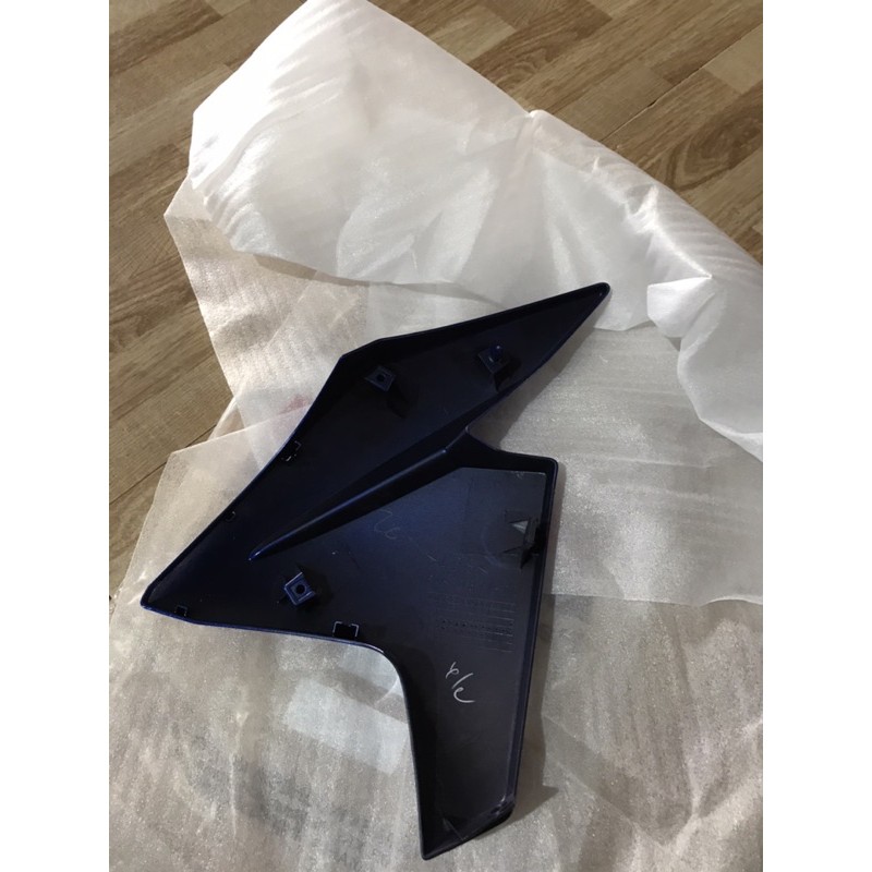 Yếm phải xanh FZ150i zin chính hãng