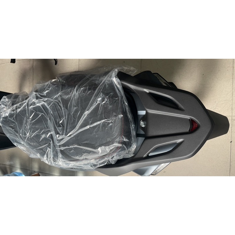 Tay dắt sau tay sách vision 2021-2022-2023 màu đen mờ honda